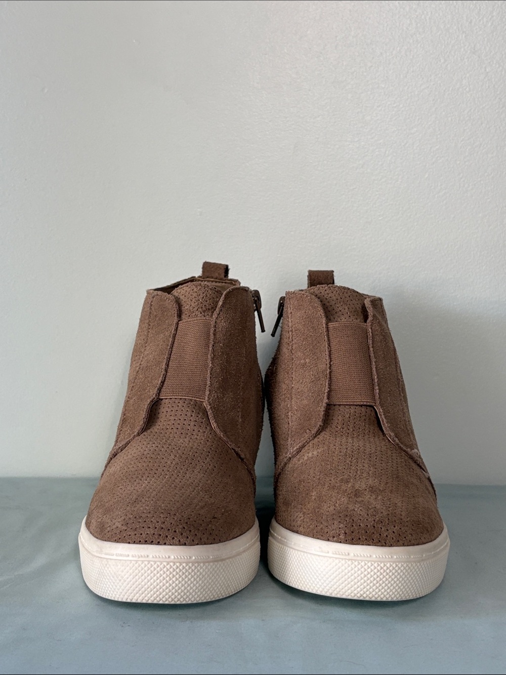 Steve Madden Suede Wavery Hidden Wedge Sneaker Booties. Taupe/Side Zip. Size-9